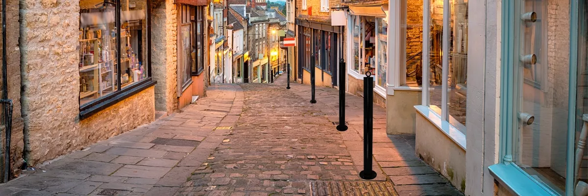 CITY_BOLLARDS_FIXED_POSTS_INSITU_IMAGE